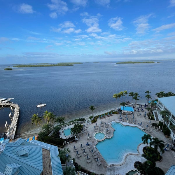 รูปภาพถ่ายที่ Sanibel Harbour Marriott Resort &amp; Spa โดย Rafael A. เมื่อ 12/20/2021