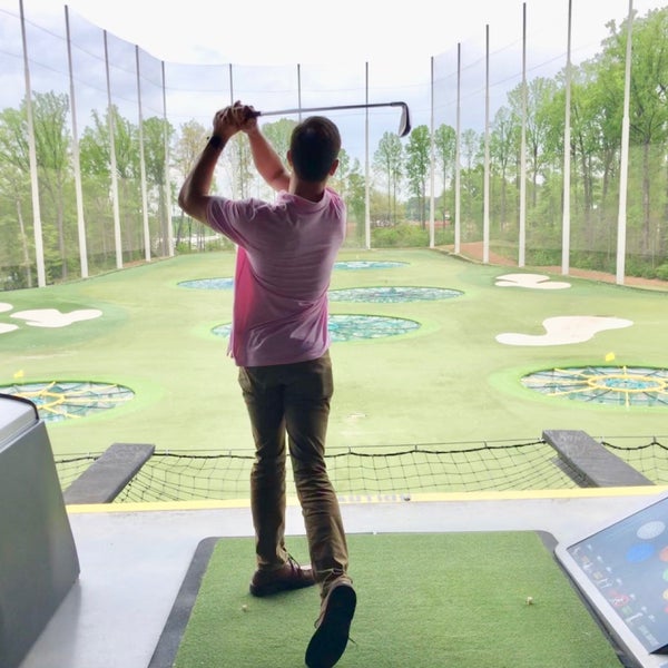 Photo taken at Topgolf by Rafael A. on 4/13/2019