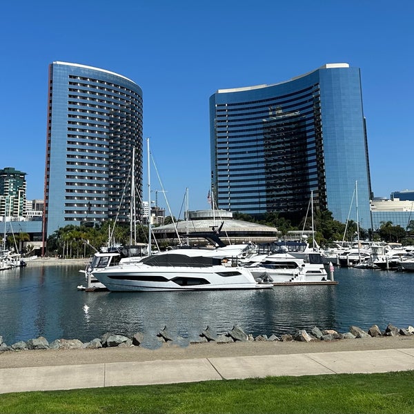 Foto diambil di Marriott Marquis San Diego Marina oleh Rafael A. pada 10/4/2022