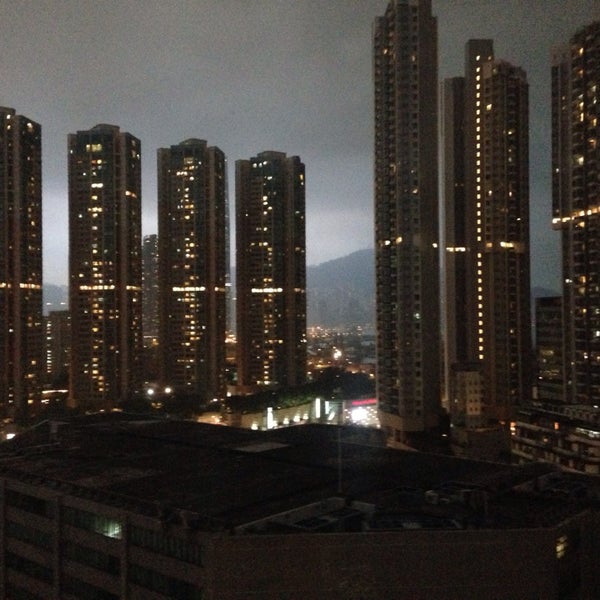 Photo taken at Silka West Kowloon Hotel by Jay Z. on 11/24/2013