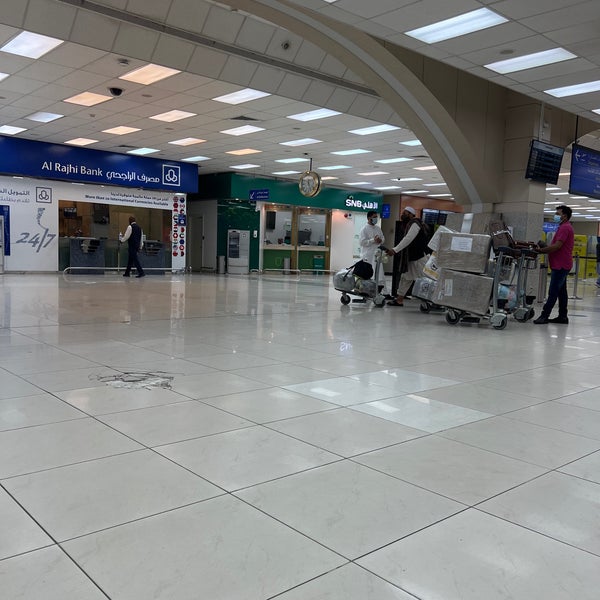 الصالة الجنوبية الملك عبدالعزيز مطار رسوم وسعر