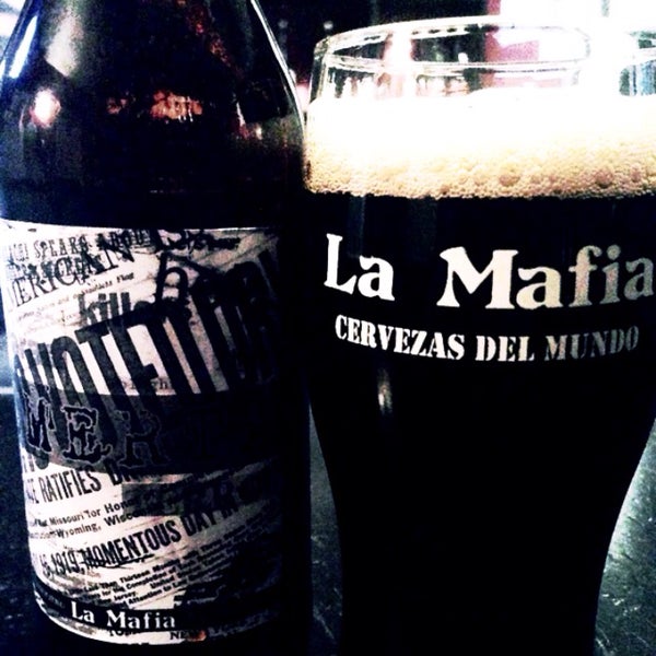 12/7/2014 tarihinde La Mafia C.ziyaretçi tarafından La Mafia Cervezas Del Mundo'de çekilen fotoğraf