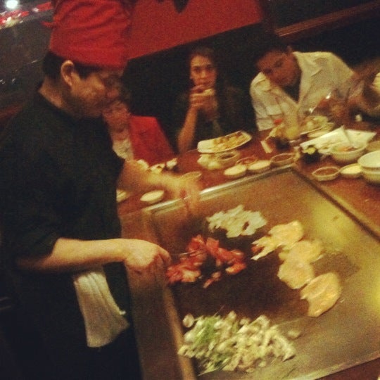 Photo taken at Sumo Japanese Steakhouse by Dago P. on 2/23/2013
