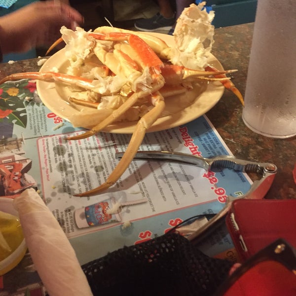 Снимок сделан в Giant Crab Seafood Restaurant пользователем Jessika M. 7/4/2016