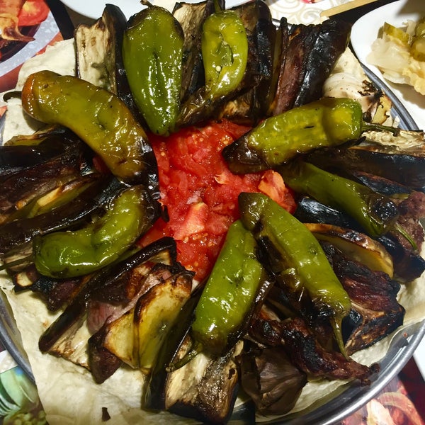 Photo taken at Teras Anadolu Sofrası-Tokat Kebabı by Özlem A. on 10/17/2015