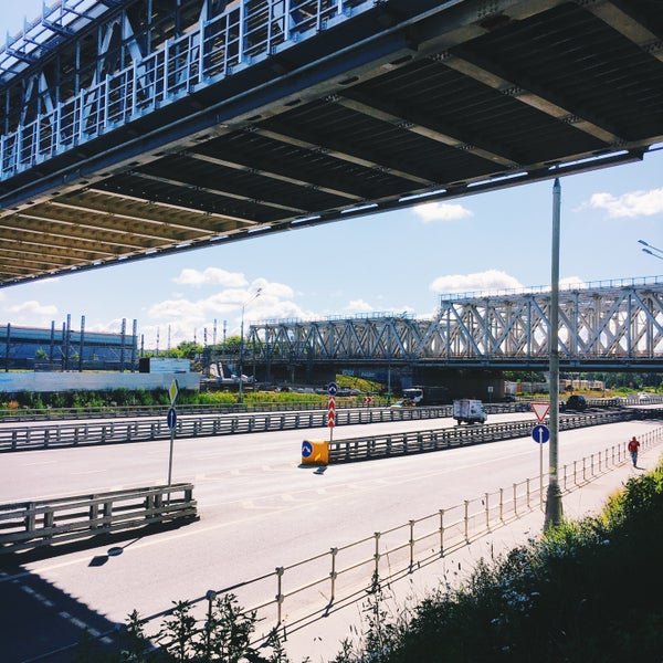 Мост через дорогу 6. Мост через дорогу 6