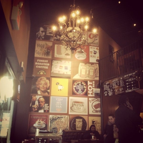 2/6/2014 tarihinde Raj S.ziyaretçi tarafından Crave Espresso Bar'de çekilen fotoğraf