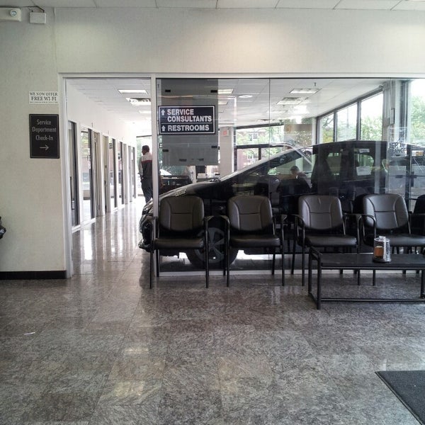 Westchester Toyota Service &amp; Parts Southeast Yonkers 7