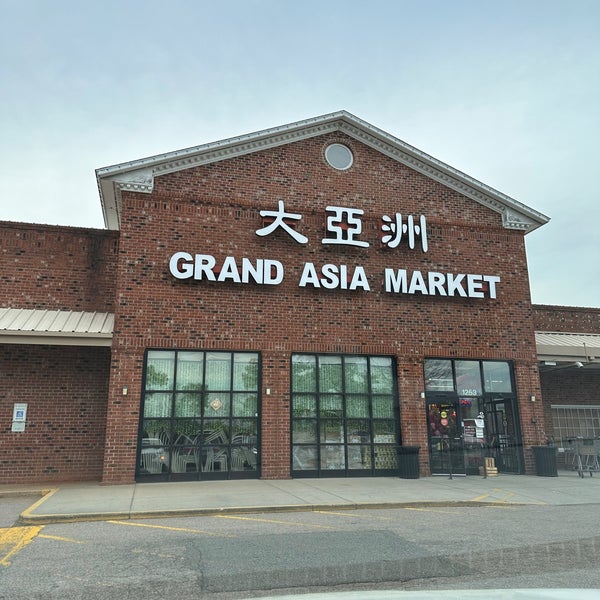 Photo taken at Grand Asia Market by Bee Kwang L. on 3/1/2023