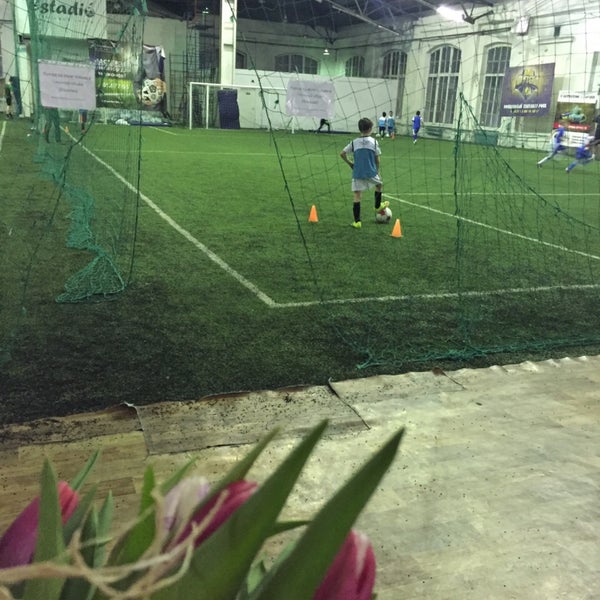 รูปภาพถ่ายที่ Футбольный центр Estadio โดย Ksenia L. เมื่อ 2/13/2016