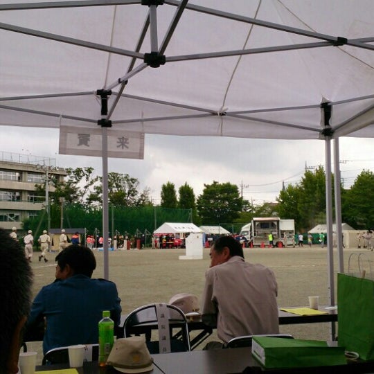 次での写真：蕨市立第二中学校 中学校