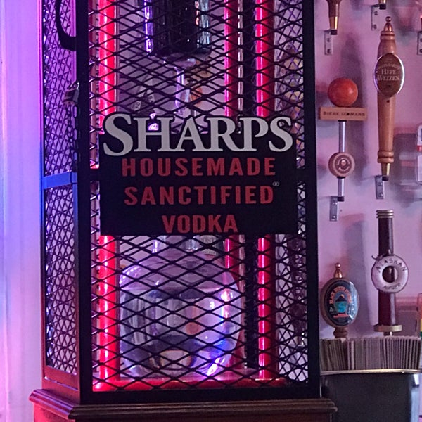 Photo taken at Sharp&#39;s Roasthouse by Nikki on 8/31/2019