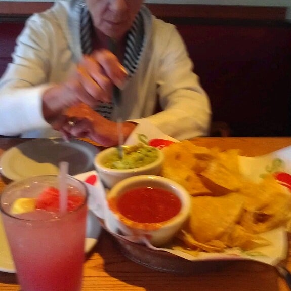 Photo taken at Chili&#39;s Grill &amp; Bar by Laura Anne L. on 7/17/2014