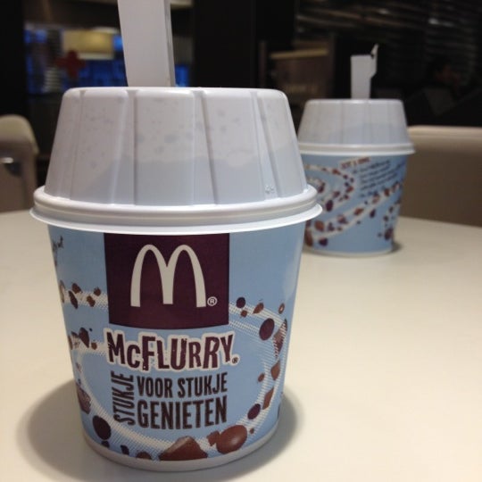 รูปภาพถ่ายที่ McDonald&#39;s โดย Michiel เมื่อ 12/7/2012