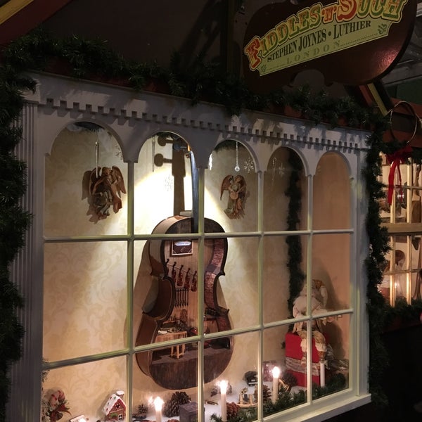 12/3/2017에 Anthony P.님이 The Great Dickens Christmas Fair에서 찍은 사진