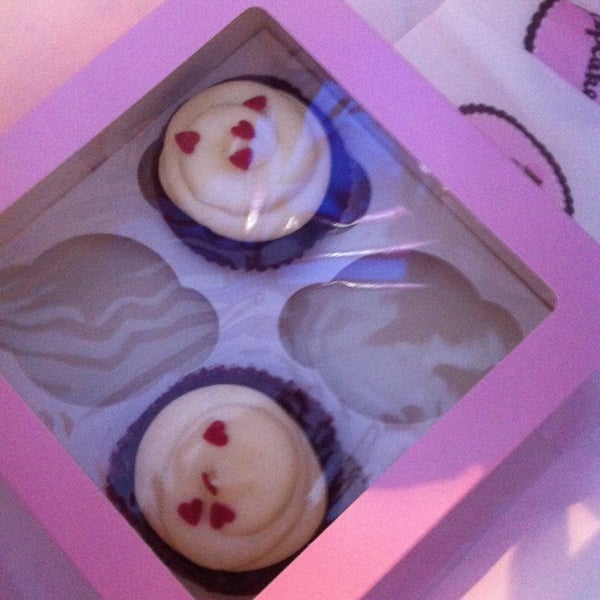 Das Foto wurde bei Princess Cupcakes von Jessi am 10/16/2013 aufgenommen