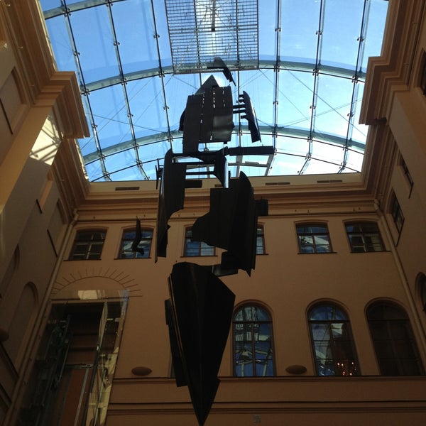 4/21/2013 tarihinde Normundsziyaretçi tarafından Mākslas muzejs &quot;Rīgas Birža&quot; | Art Museum &quot;Riga Bourse&quot;'de çekilen fotoğraf