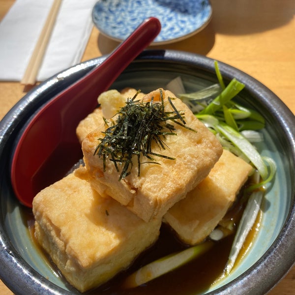 รูปภาพถ่ายที่ Cha-Ya Vegetarian Japanese Restaurant โดย Jessica L. เมื่อ 3/26/2022
