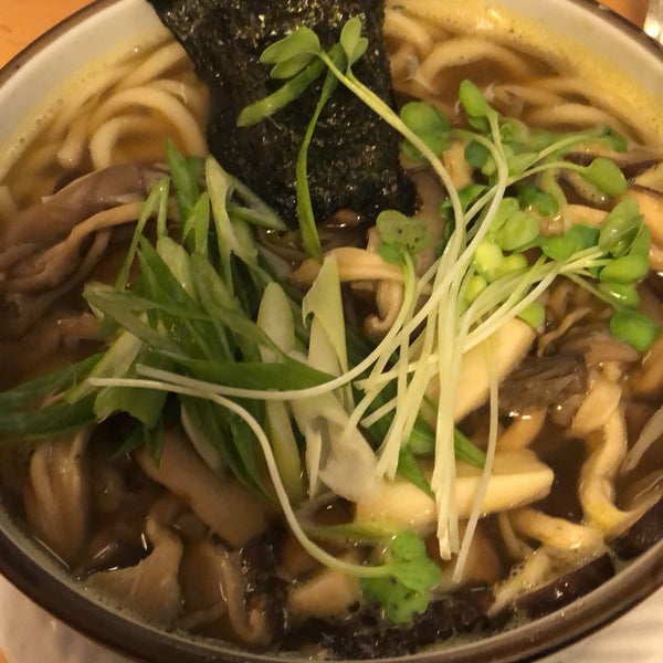 Photo taken at Cha-Ya Vegetarian Japanese Restaurant by Jessica L. on 6/18/2019