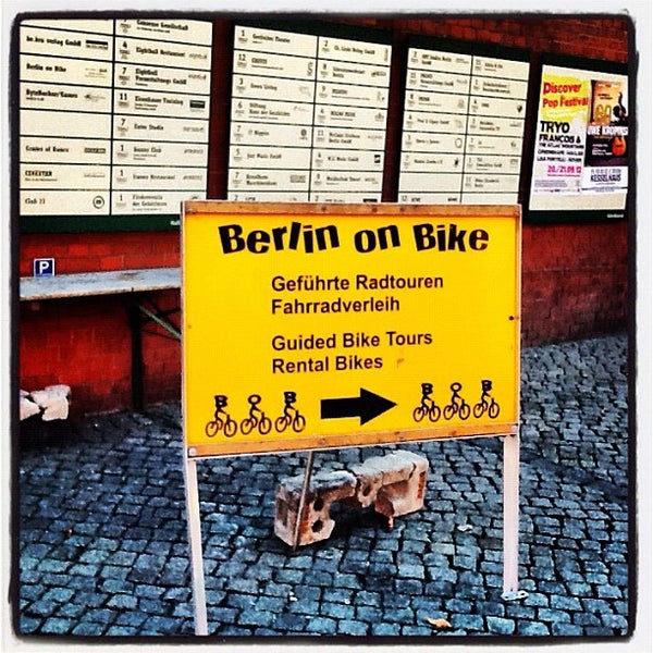 Foto tirada no(a) Berlin on Bike por AlenaZ em 9/18/2012
