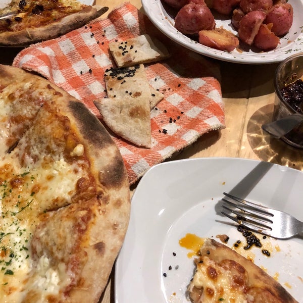 Papas cambray y Pizza 5 Quesos, superaron mis expectativas by far!