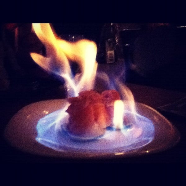 Foto tirada no(a) Kenzo Sushi Lounge por Bianca em 12/21/2012