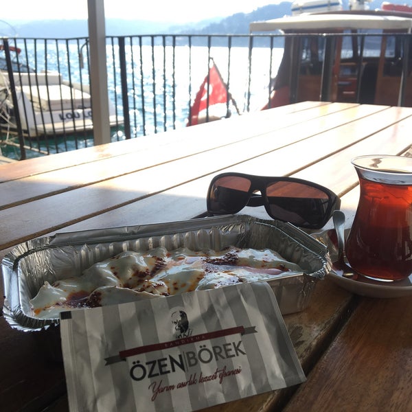 Özen Börek ve Tatlı Evi Anadolu Hisarı Körfez Cd. No4/A