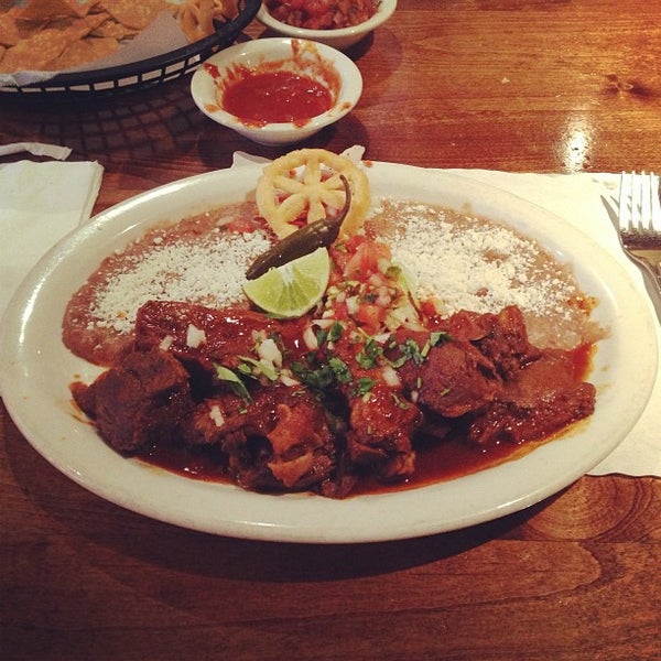 Foto tomada en Murrieta&#39;s Mexican Restaurant and Cantina  por Clint J. el 1/10/2013