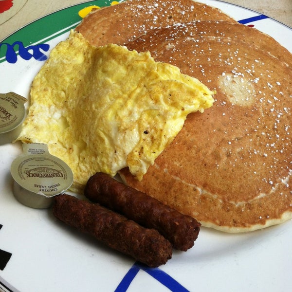 Canoes Lanai Restaurant (Now Closed) 419 7th St