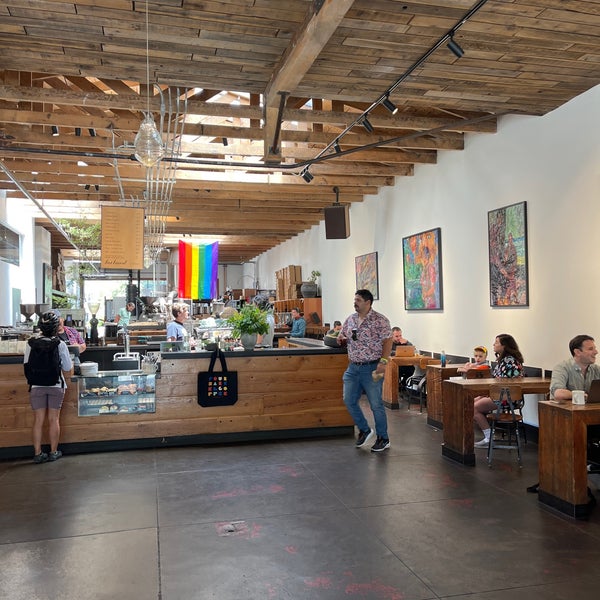 6/18/2022 tarihinde Zachary B.ziyaretçi tarafından Four Barrel Coffee'de çekilen fotoğraf