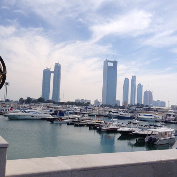 Al seef hotel 3 шарджа. Family beach, abu dhabi. Аль иттихад абу-даби. Al seef дубай. Al marina.