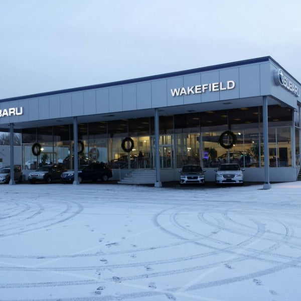 รูปภาพถ่ายที่ Subaru of Wakefield โดย Jonathan เมื่อ 1/12/2015