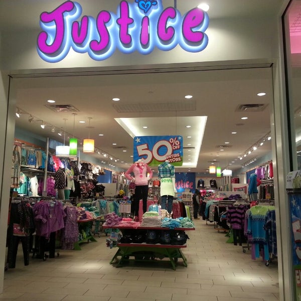 Justice Ferme maintenant Magasin de vetements a Riverside