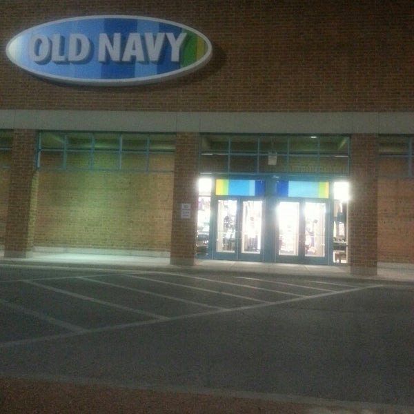 Old Navy North Side'de Giyim Mağazası