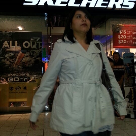 skechers woodfield mall