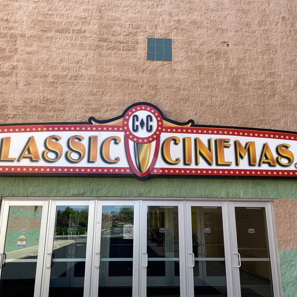 Classic Cinemas Charlestowne 18 Saint Charles, IL