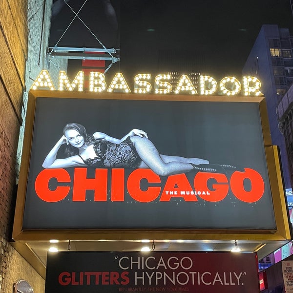 รูปภาพถ่ายที่ Ambassador Theatre โดย Bruce C. เมื่อ 3/13/2022