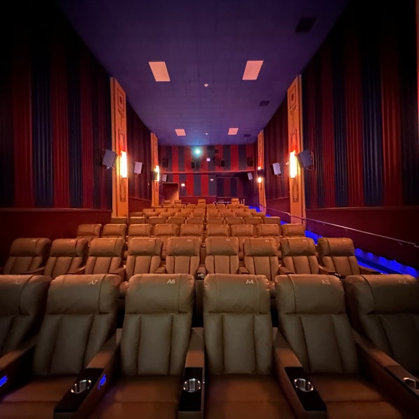 Classic Cinemas Lake Theatre 30 tips