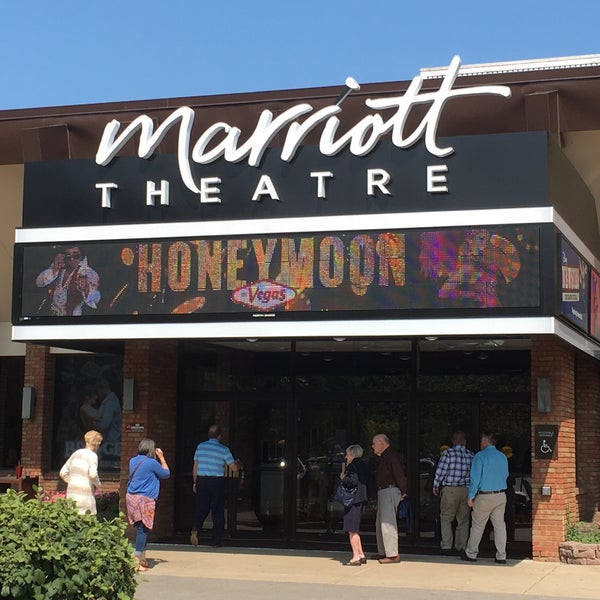 Foto tirada no(a) Marriott Theater por Bruce C. em 9/10/2017
