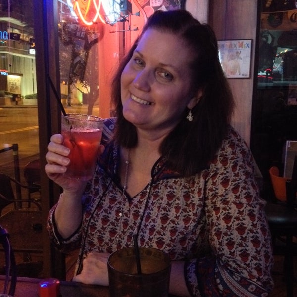 12/4/2013 tarihinde Amber Y.ziyaretçi tarafından Chico&#39;s Tequila Bar'de çekilen fotoğraf