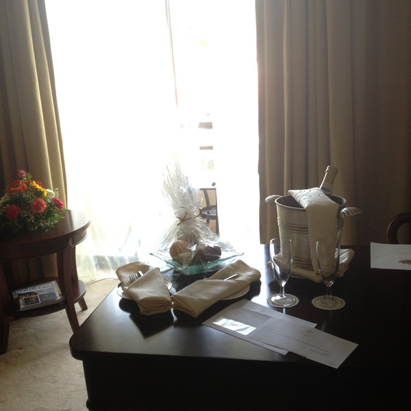 5/8/2013にKatrina J.がGrand Hotel Excelsiorで撮った写真