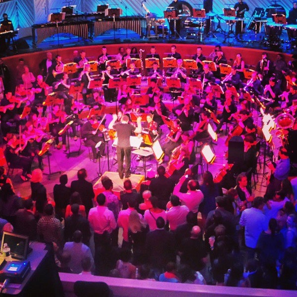 Снимок сделан в New World Symphony пользователем VISIT FLORIDA Entertainment &amp; Luxury Insider 3/23/2013