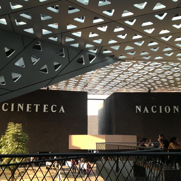 รูปภาพถ่ายที่ Cineteca Nacional โดย cvvh เมื่อ 4/21/2013