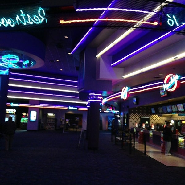 Regal Simi Valley Civic Center & IMAX - Movie Theater