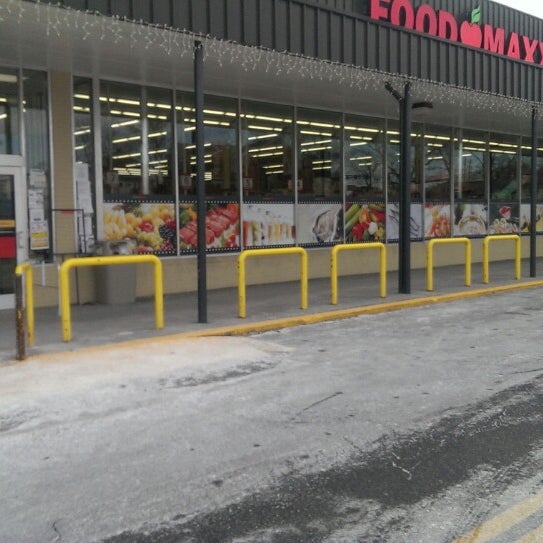 FoodMaxx Grocery Store in Winchester