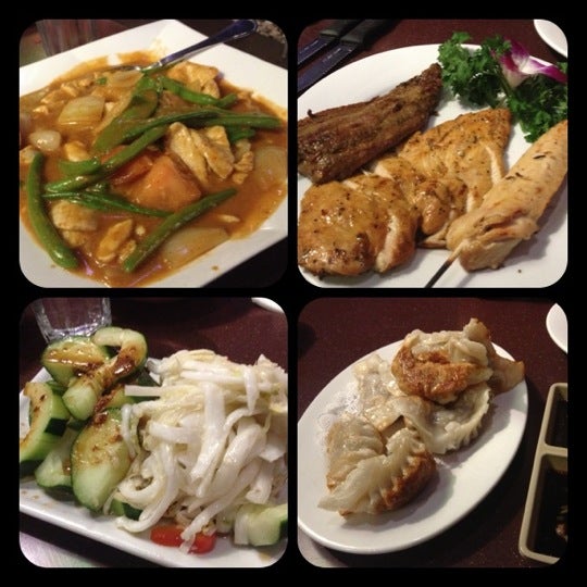 รูปภาพถ่ายที่ Chopstix Restaurant โดย Elizabeth เมื่อ 12/30/2012