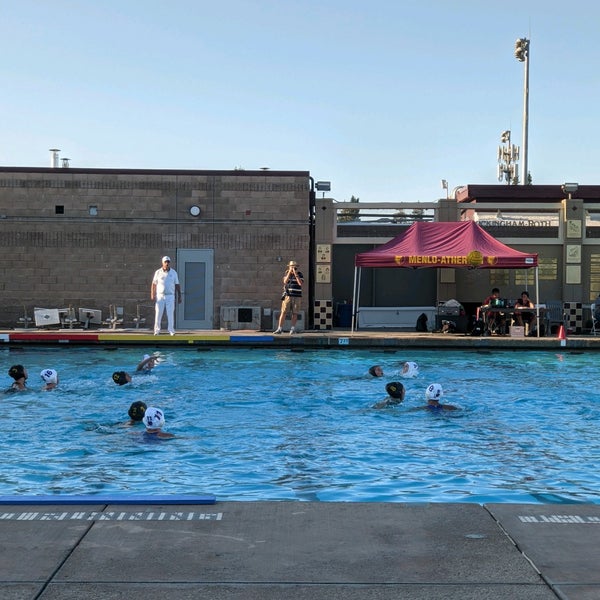 Menlo Atherton High School 490 visitors