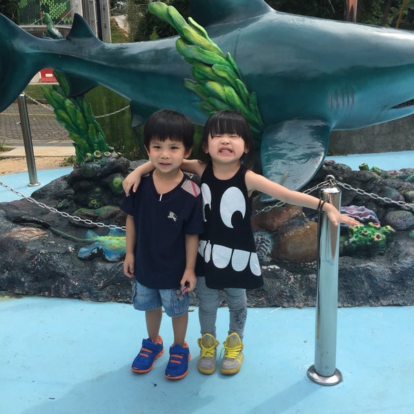 Photo taken at Underwater World And Dolphin Lagoon by Christinerexy on 6/28/2015