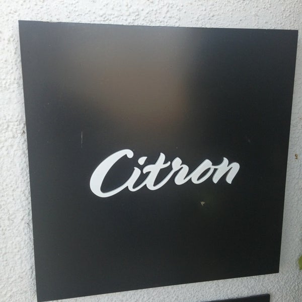12/23/2012にGene D.がCitron at Viceroy Palm Springsで撮った写真