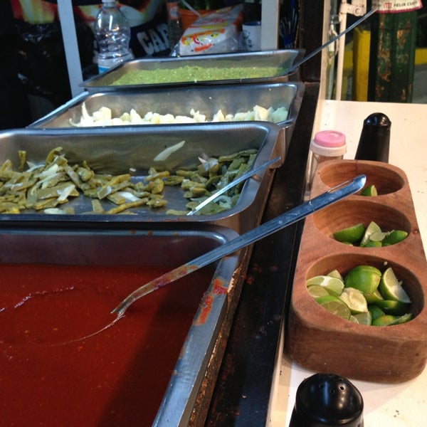 1/4/2013 tarihinde Guillerme G.ziyaretçi tarafından Tacos Unichamps'de çekilen fotoğraf